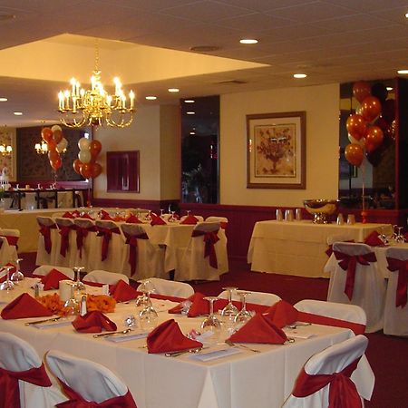 Ramada By Wyndham Watertown Thousand Exterior photo
